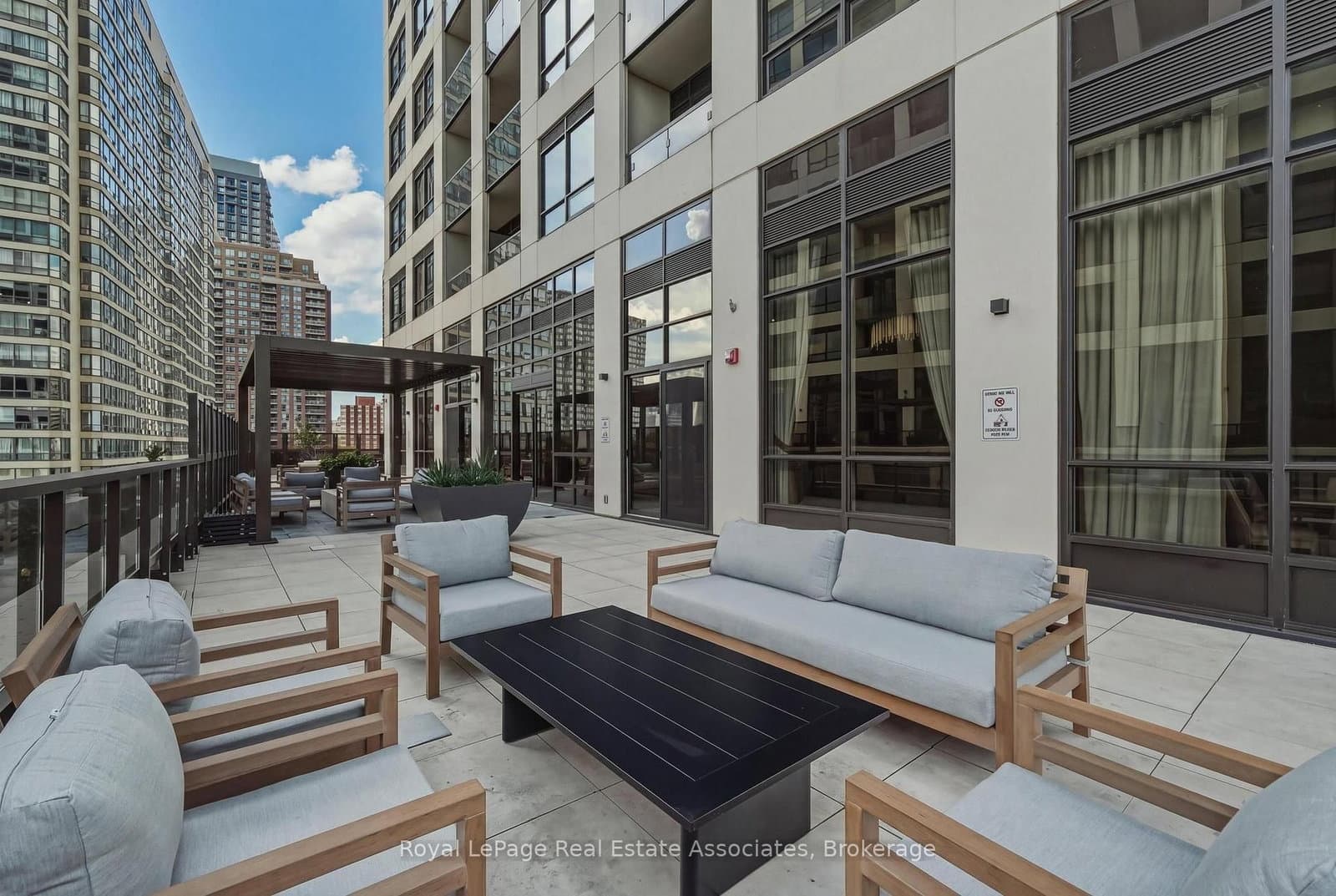 30 Elm Drive W, Unit 3306 thumbnail 35