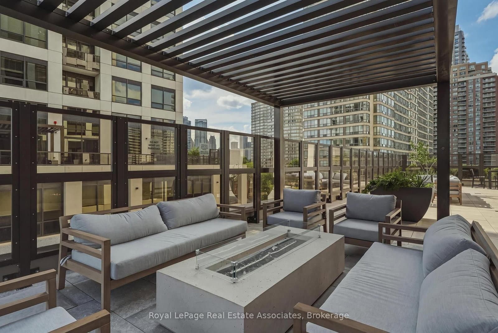 30 Elm Drive W, Unit 3306 thumbnail 36