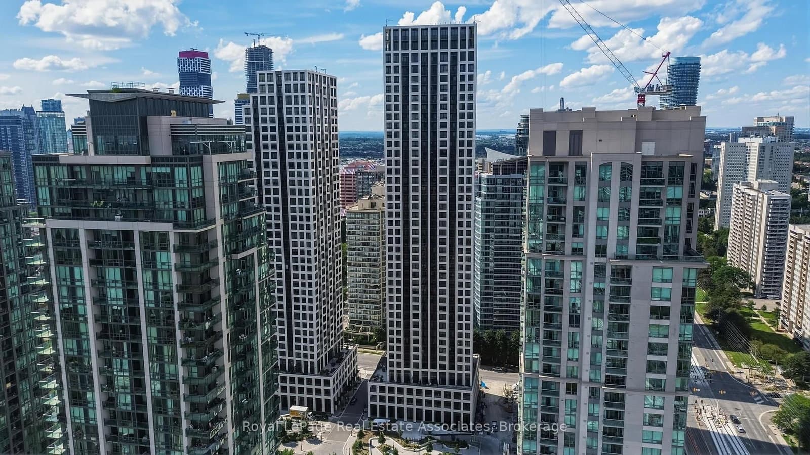 30 Elm Drive W, Unit 3306 thumbnail 42