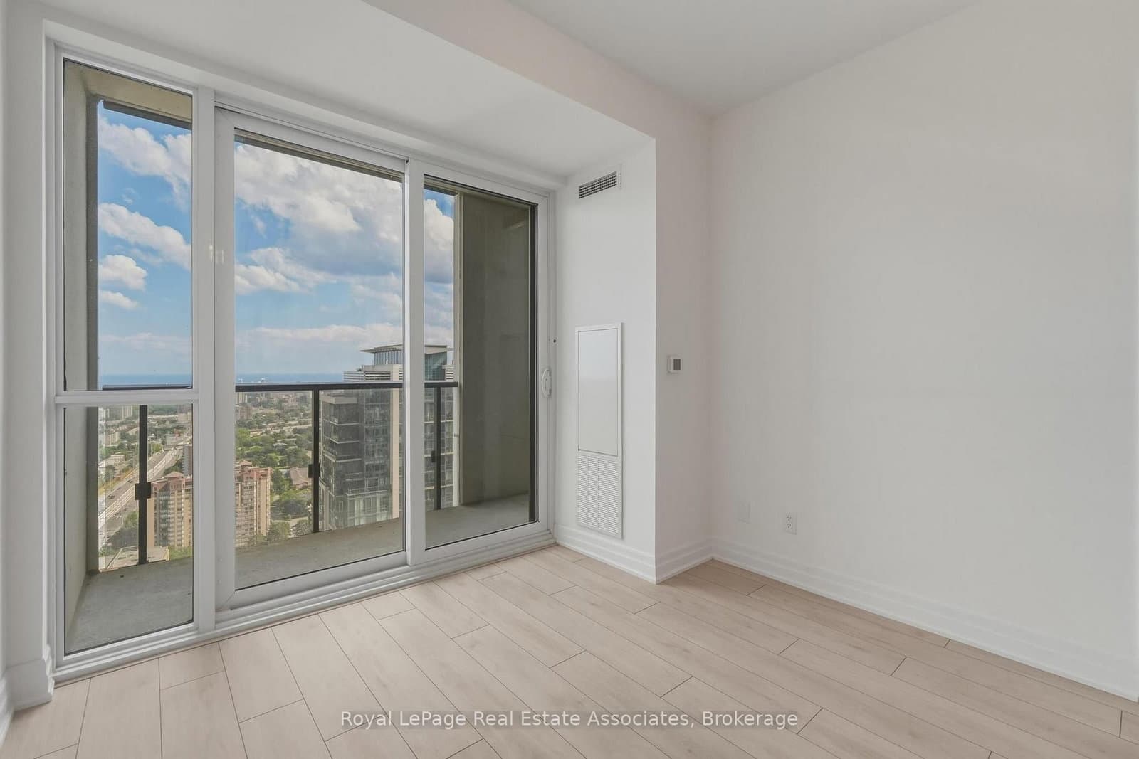 30 Elm Drive W, Unit 3306 thumbnail 9