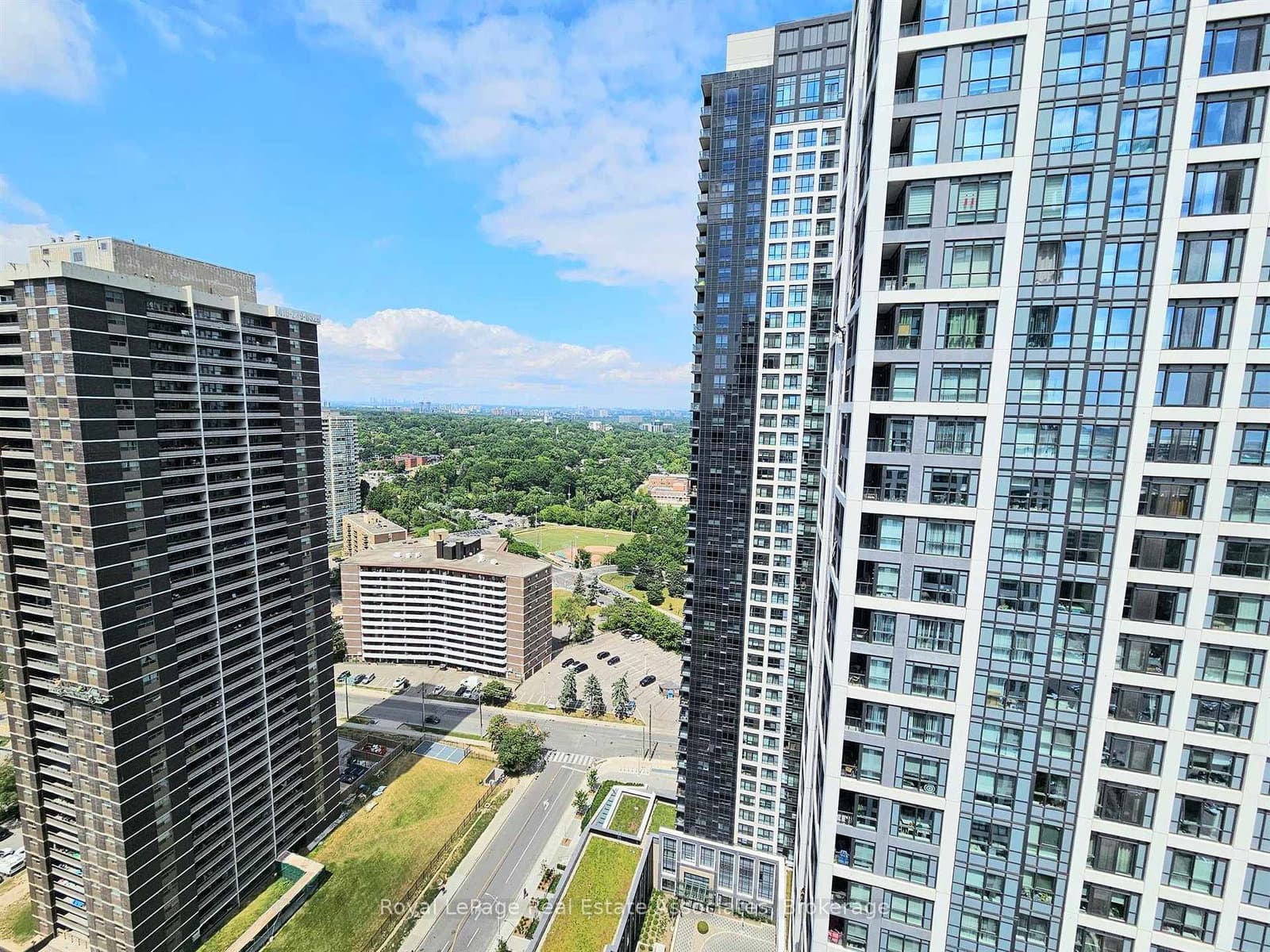 9 Mabelle Avenue, Unit 3019 thumbnail 11