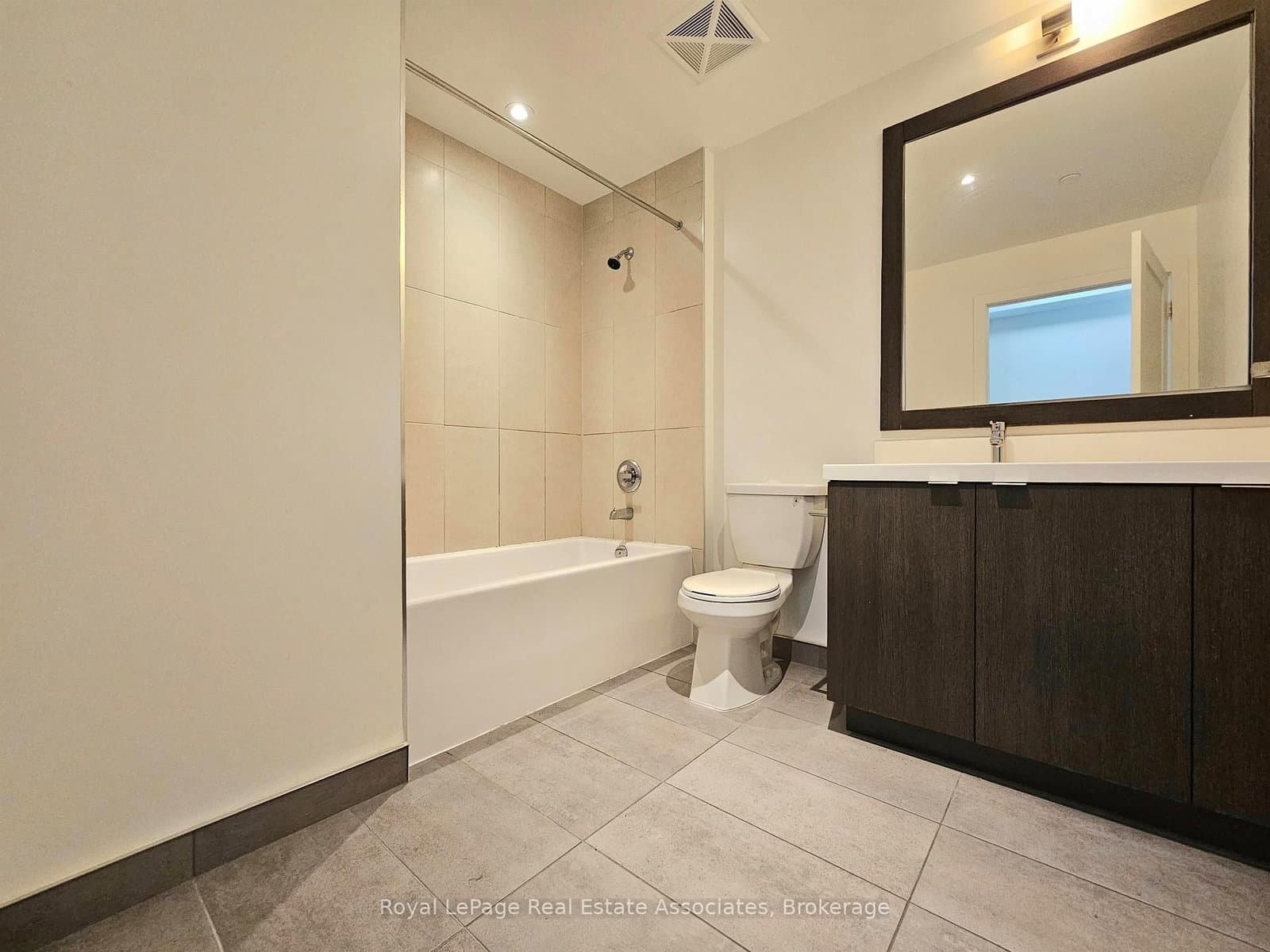 9 Mabelle Avenue, Unit 3019 thumbnail 8