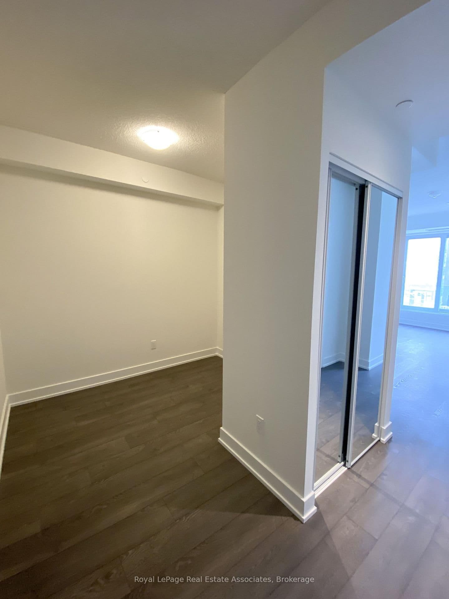 7 Mabelle Avenue, Unit 3101 thumbnail 3