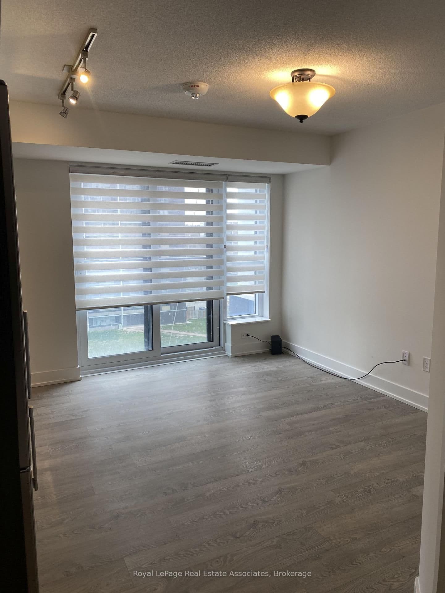 7 Mabelle Avenue, Unit 603 thumbnail 2