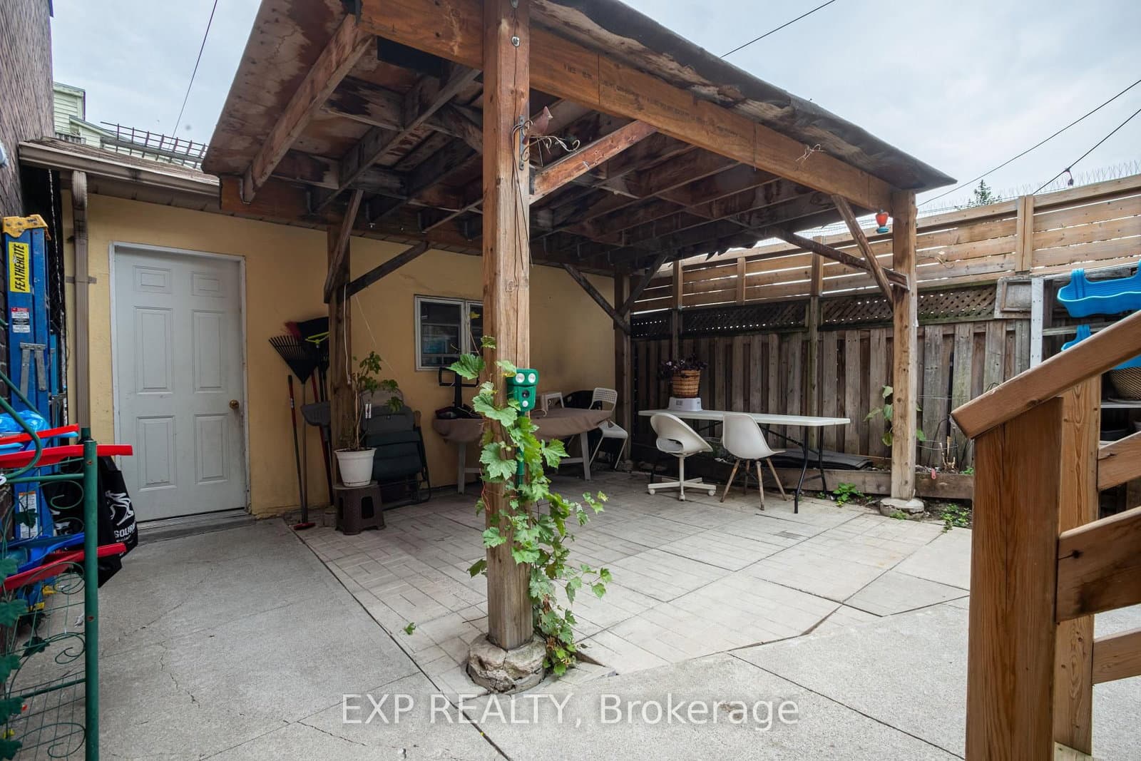 971 Lansdowne Avenue thumbnail 16