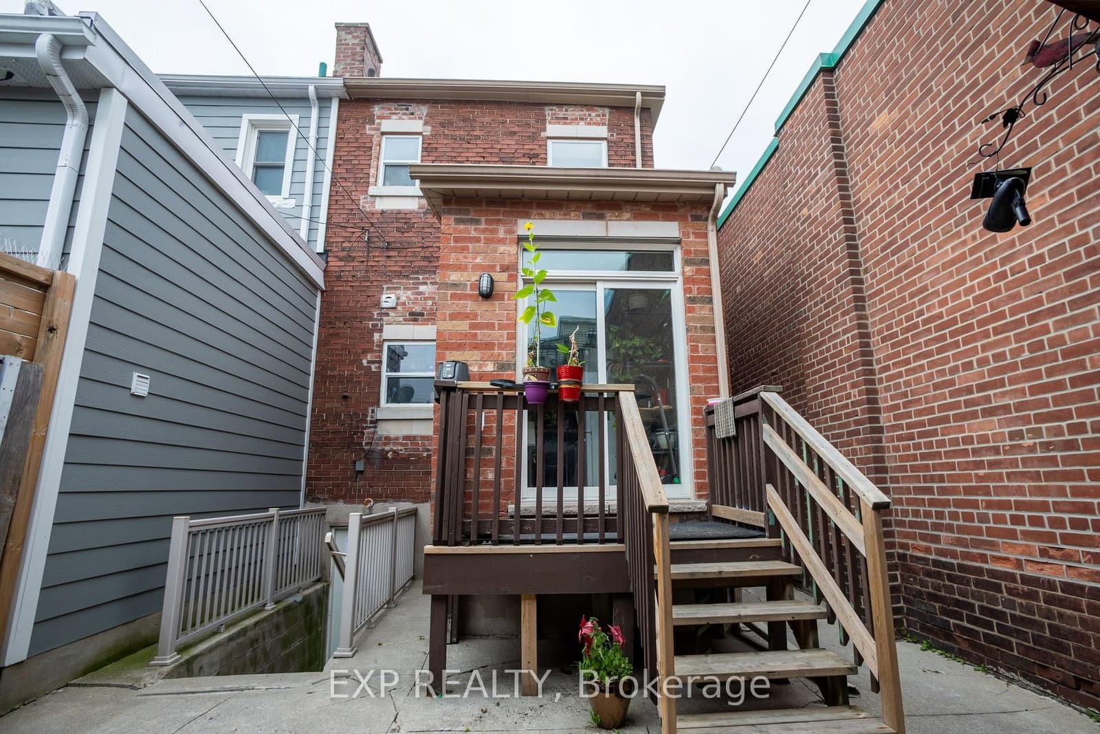 971 Lansdowne Avenue thumbnail 17