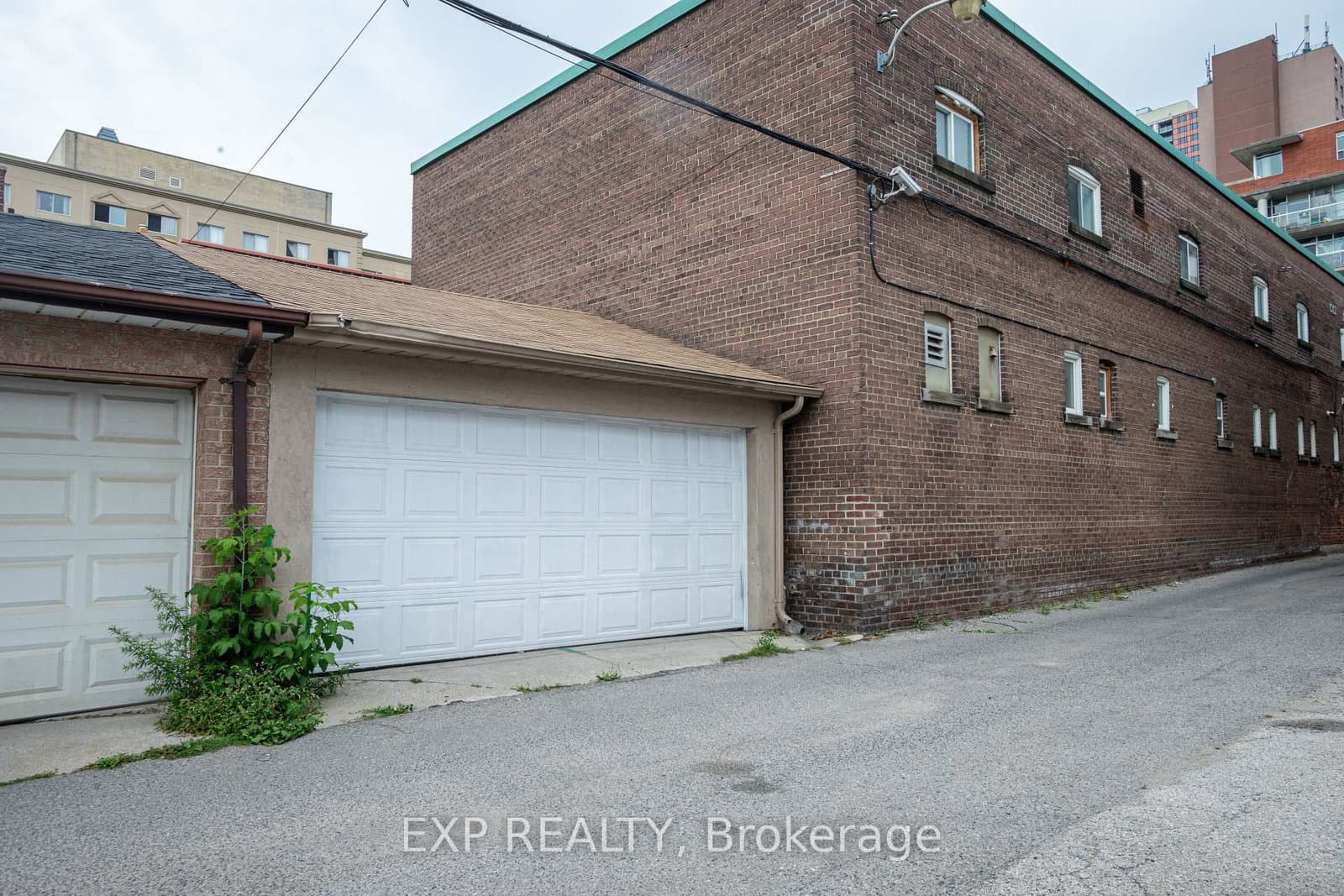 971 Lansdowne Avenue thumbnail 2