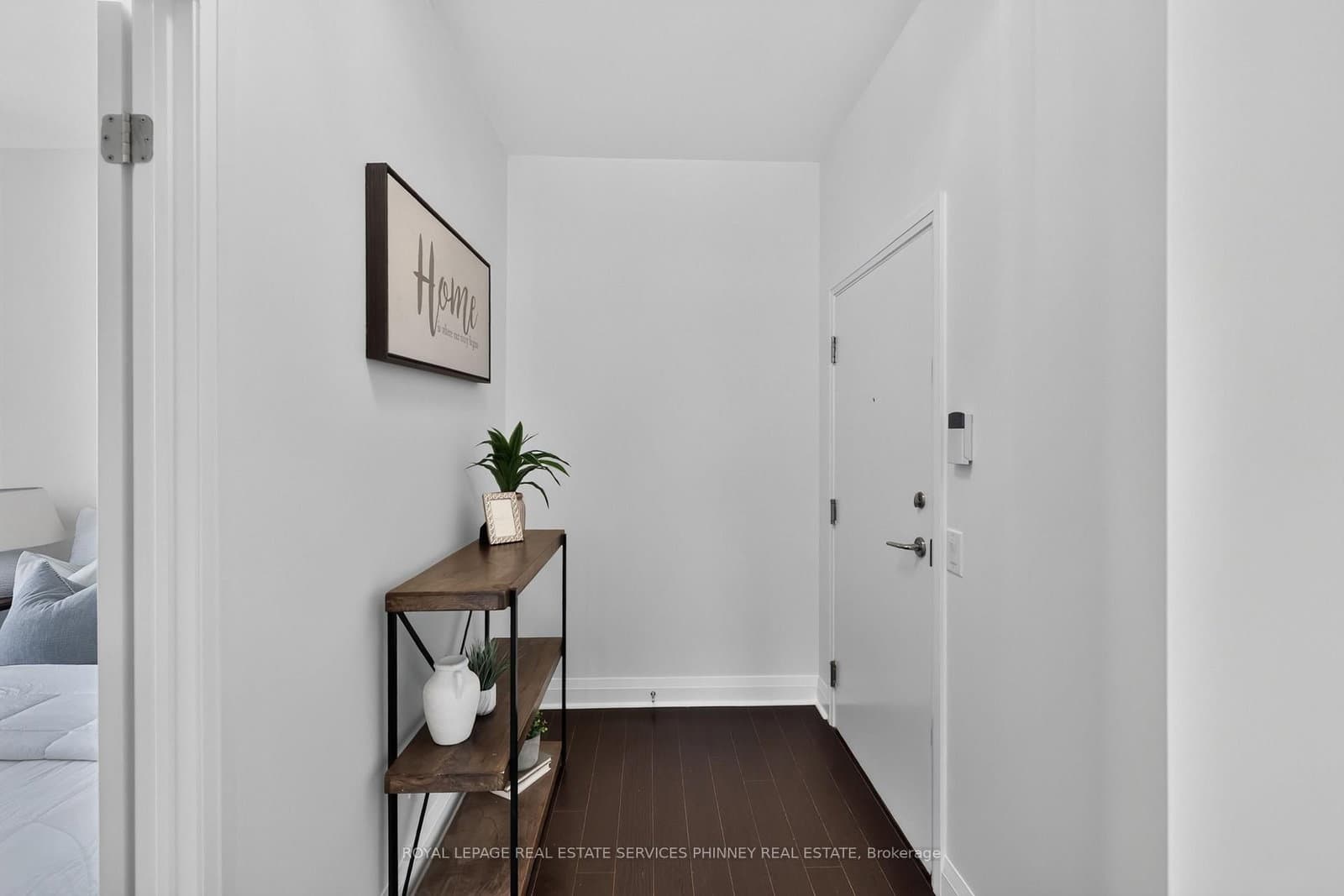 1 Hurontario Street, Unit 1705 thumbnail 4