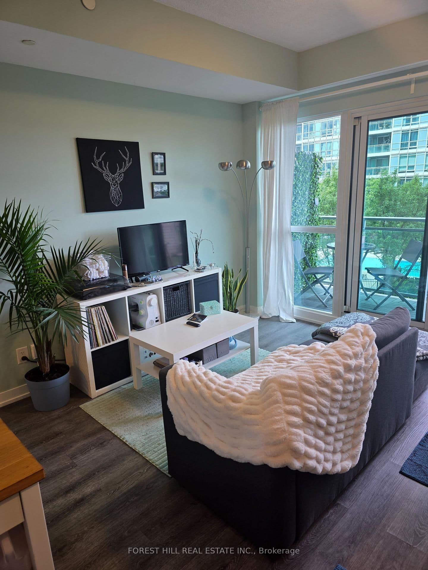 165 Legion Road N, Unit 623 thumbnail 9
