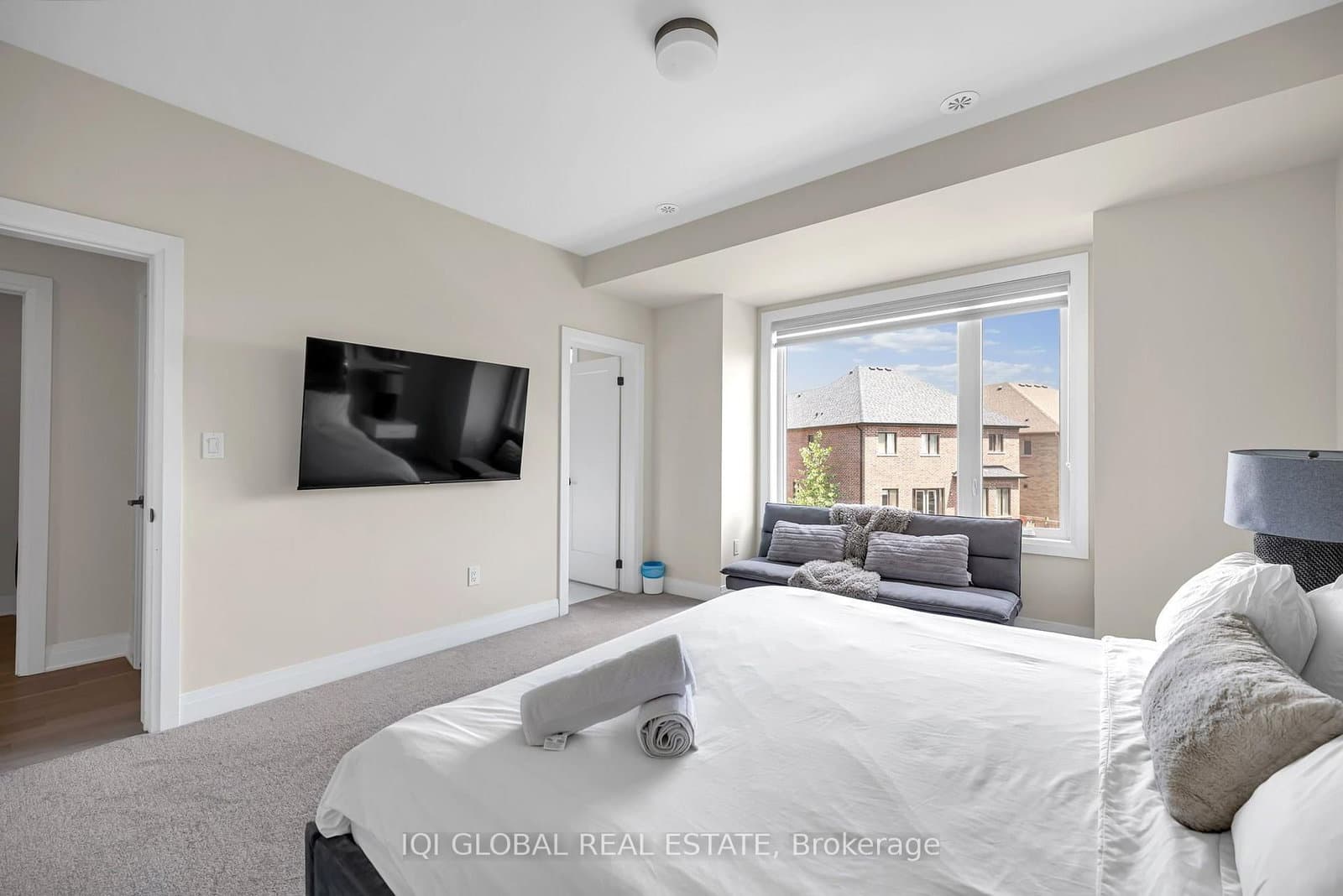 66 Settlers Road E thumbnail 13