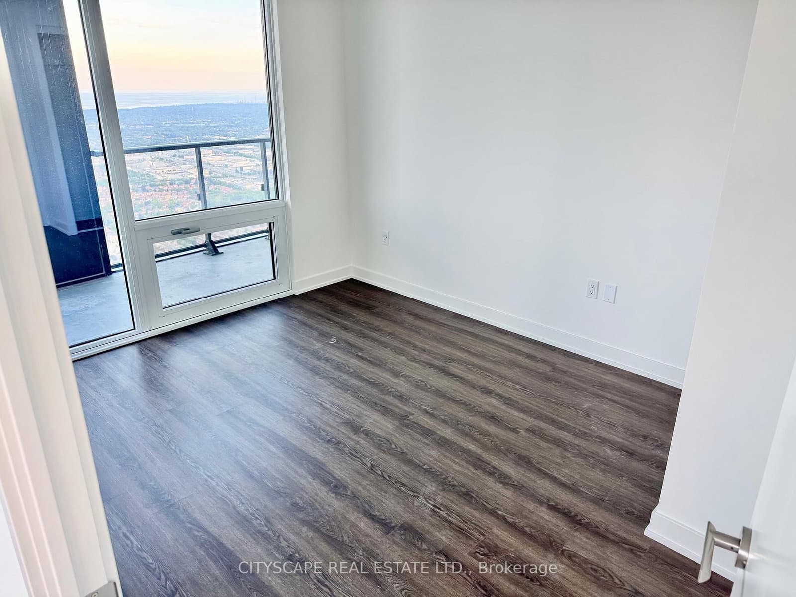 448 Burnhamthorpe Road W, Unit 6508 thumbnail 11