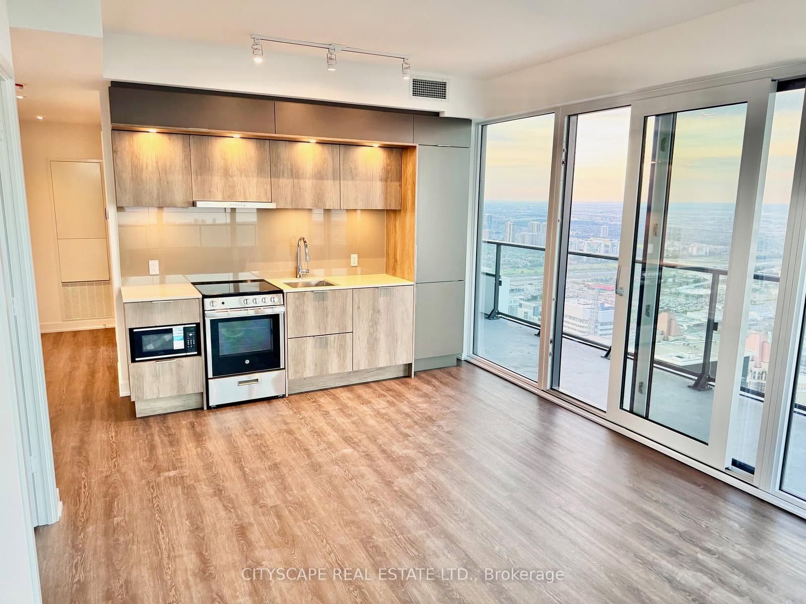 448 Burnhamthorpe Road W, Unit 6508 thumbnail 7