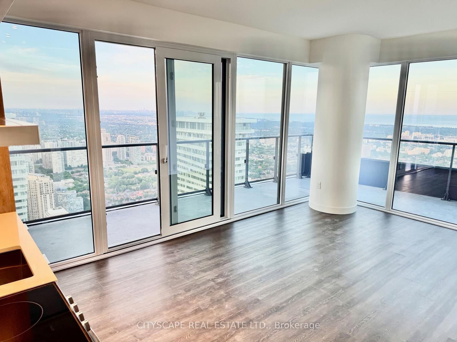 448 Burnhamthorpe Road W, Unit 6508 thumbnail 9