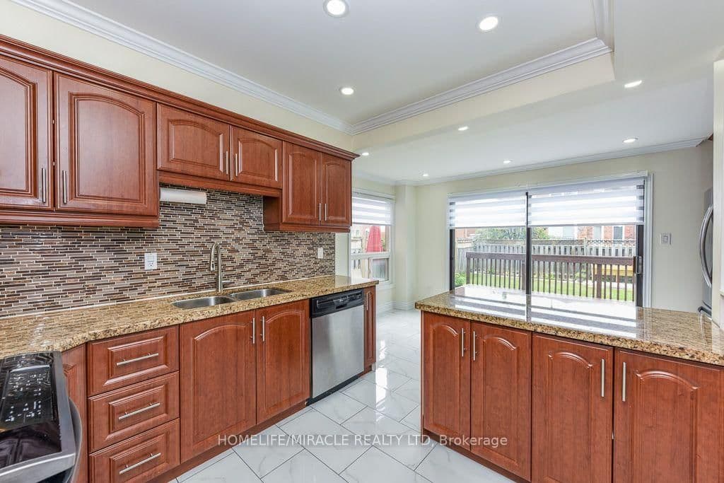 5449 Heritage Hills Boulevard thumbnail 19