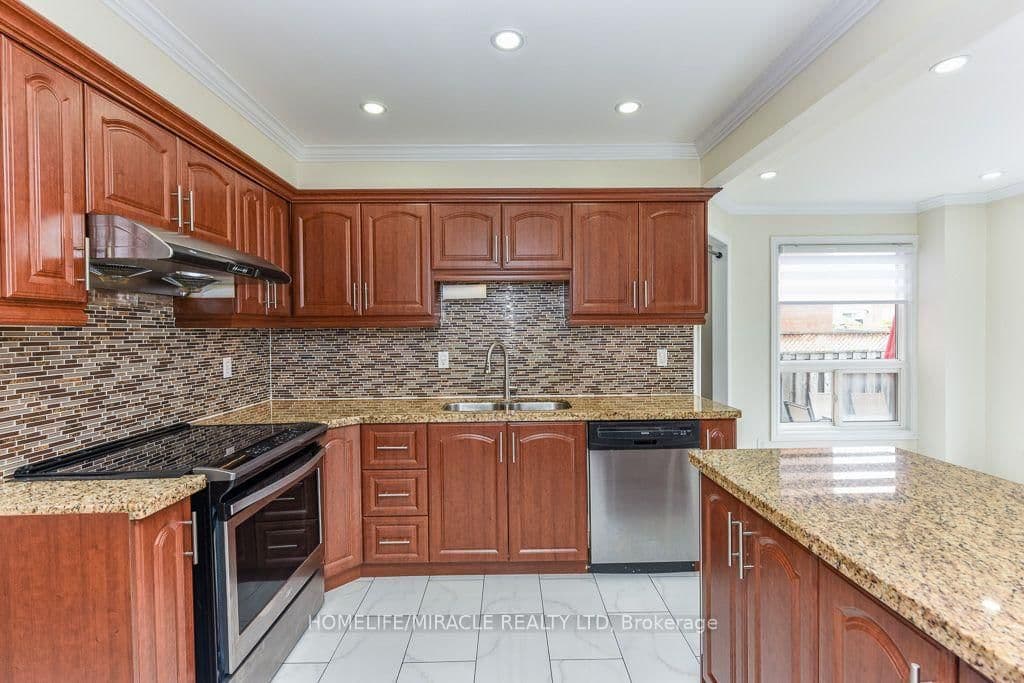 5449 Heritage Hills Boulevard thumbnail 20