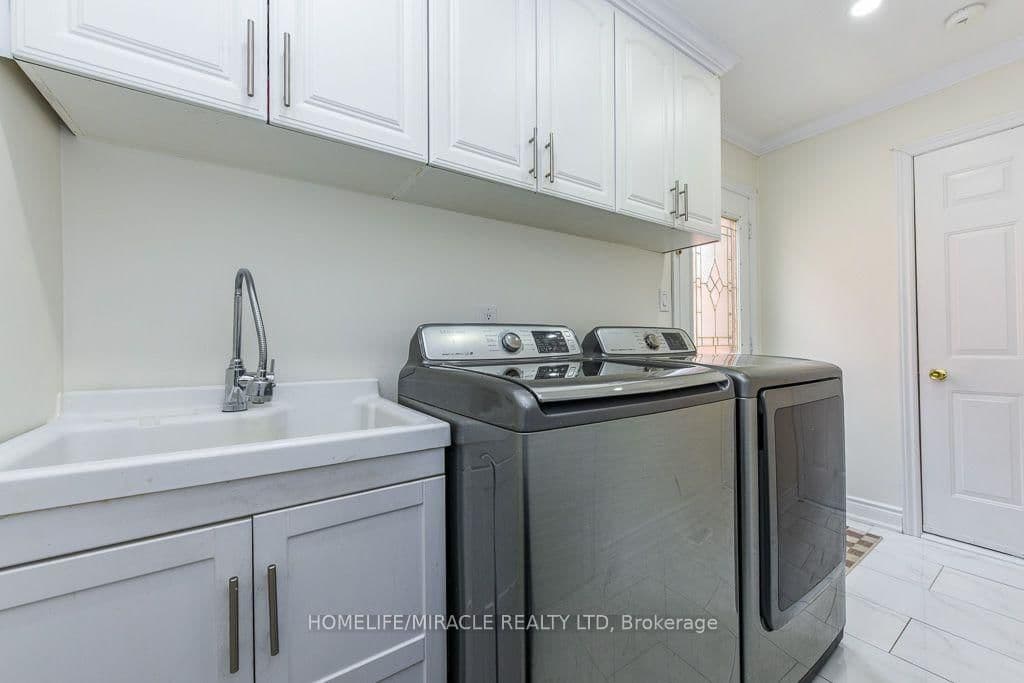 5449 Heritage Hills Boulevard thumbnail 22