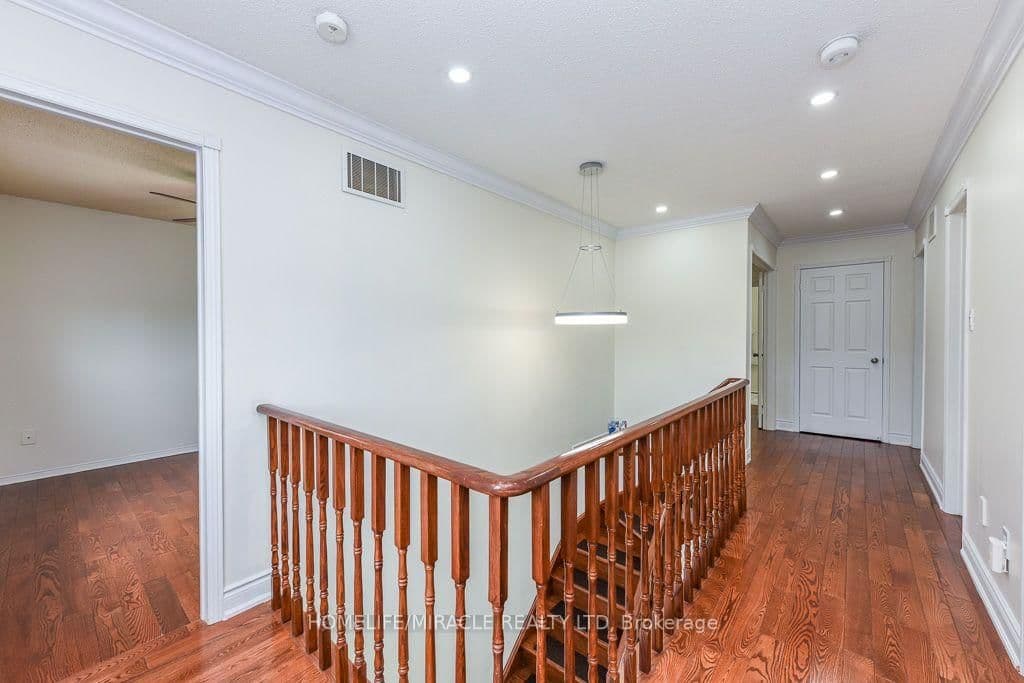 5449 Heritage Hills Boulevard thumbnail 24