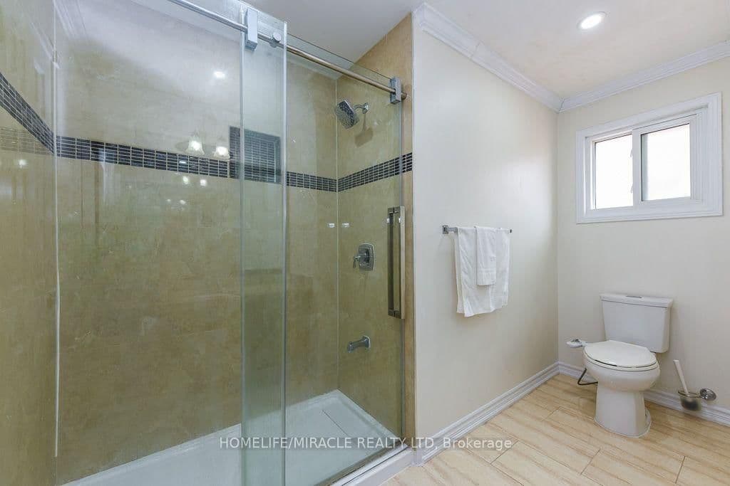5449 Heritage Hills Boulevard thumbnail 28