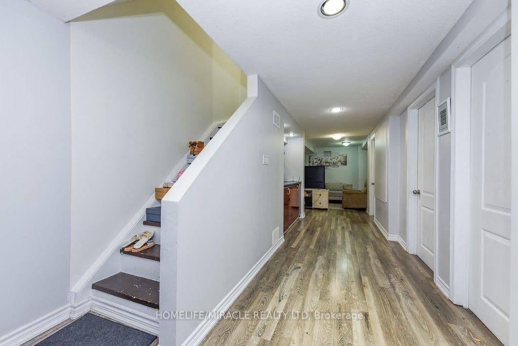 5449 Heritage Hills Boulevard thumbnail 34
