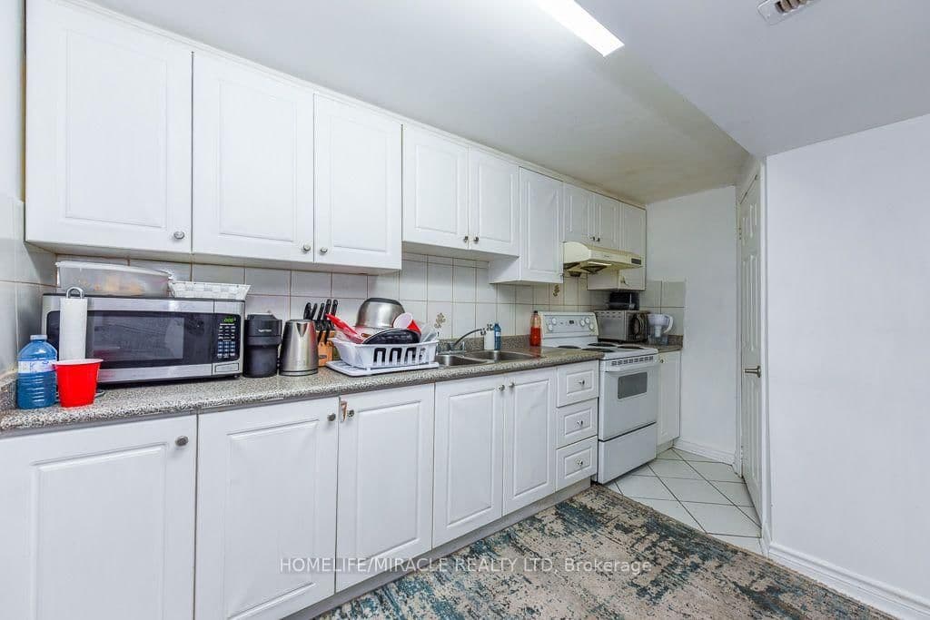 5449 Heritage Hills Boulevard thumbnail 37