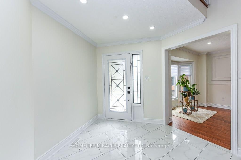 5449 Heritage Hills Boulevard thumbnail 5