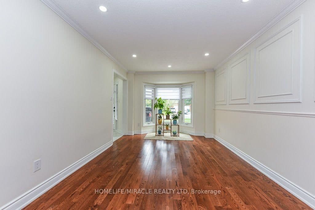 5449 Heritage Hills Boulevard thumbnail 7