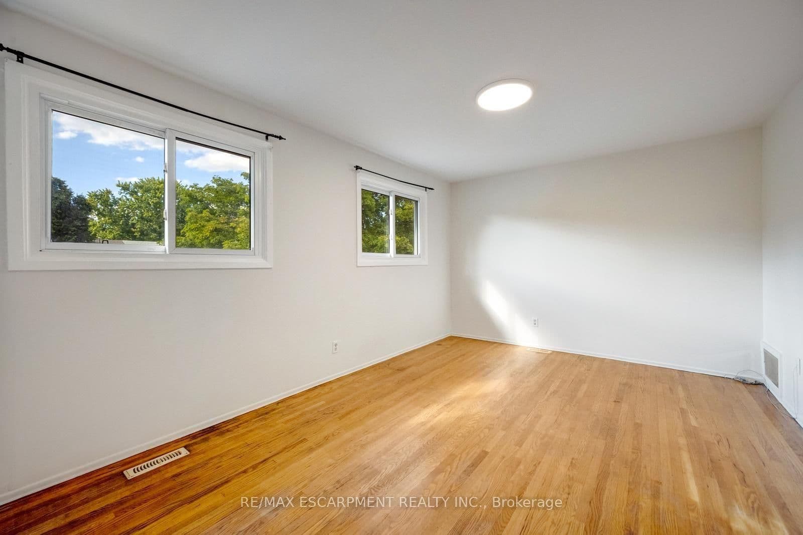 140 Ripley Court, Unit 4 thumbnail 20
