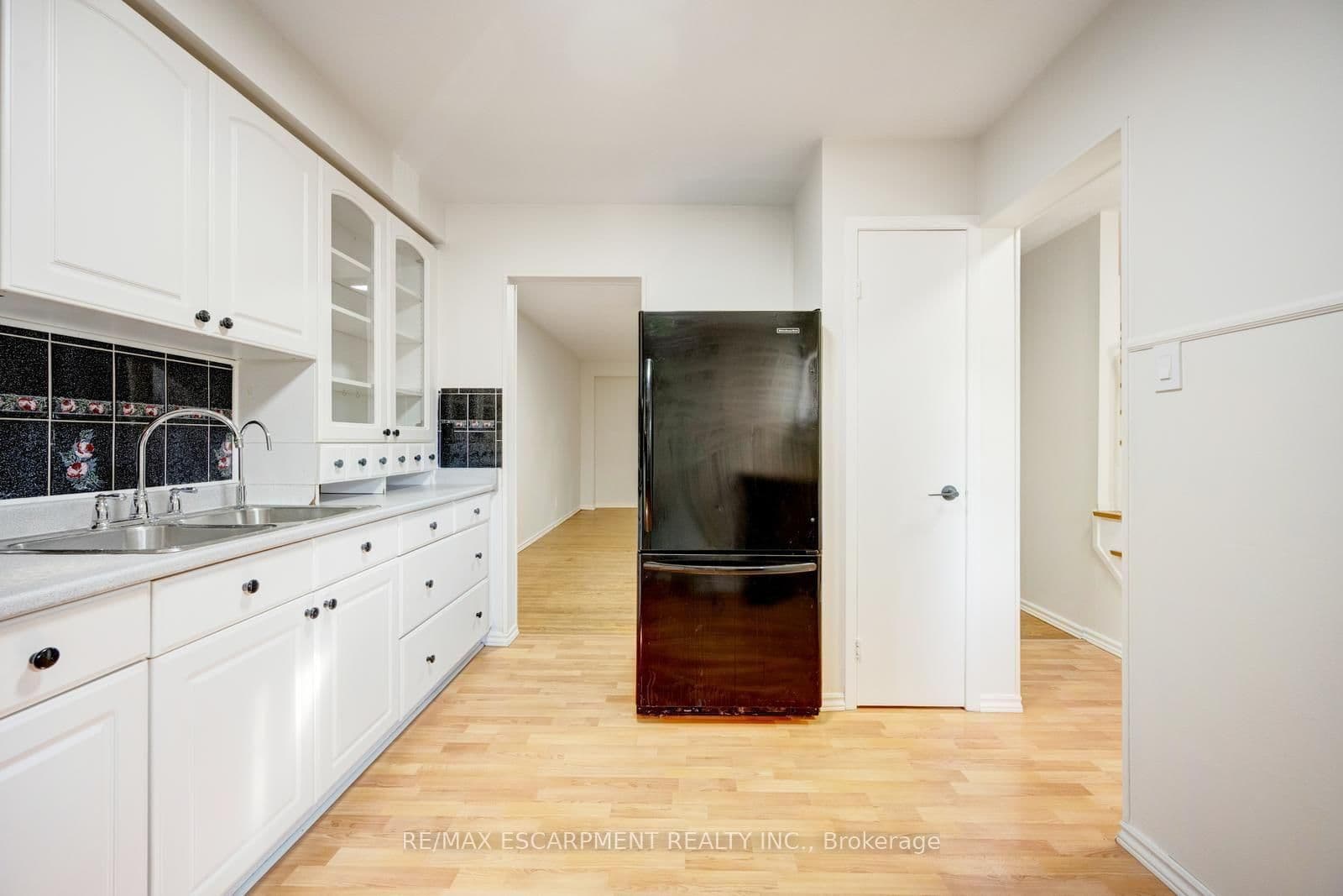 140 Ripley Court, Unit 4 thumbnail 7