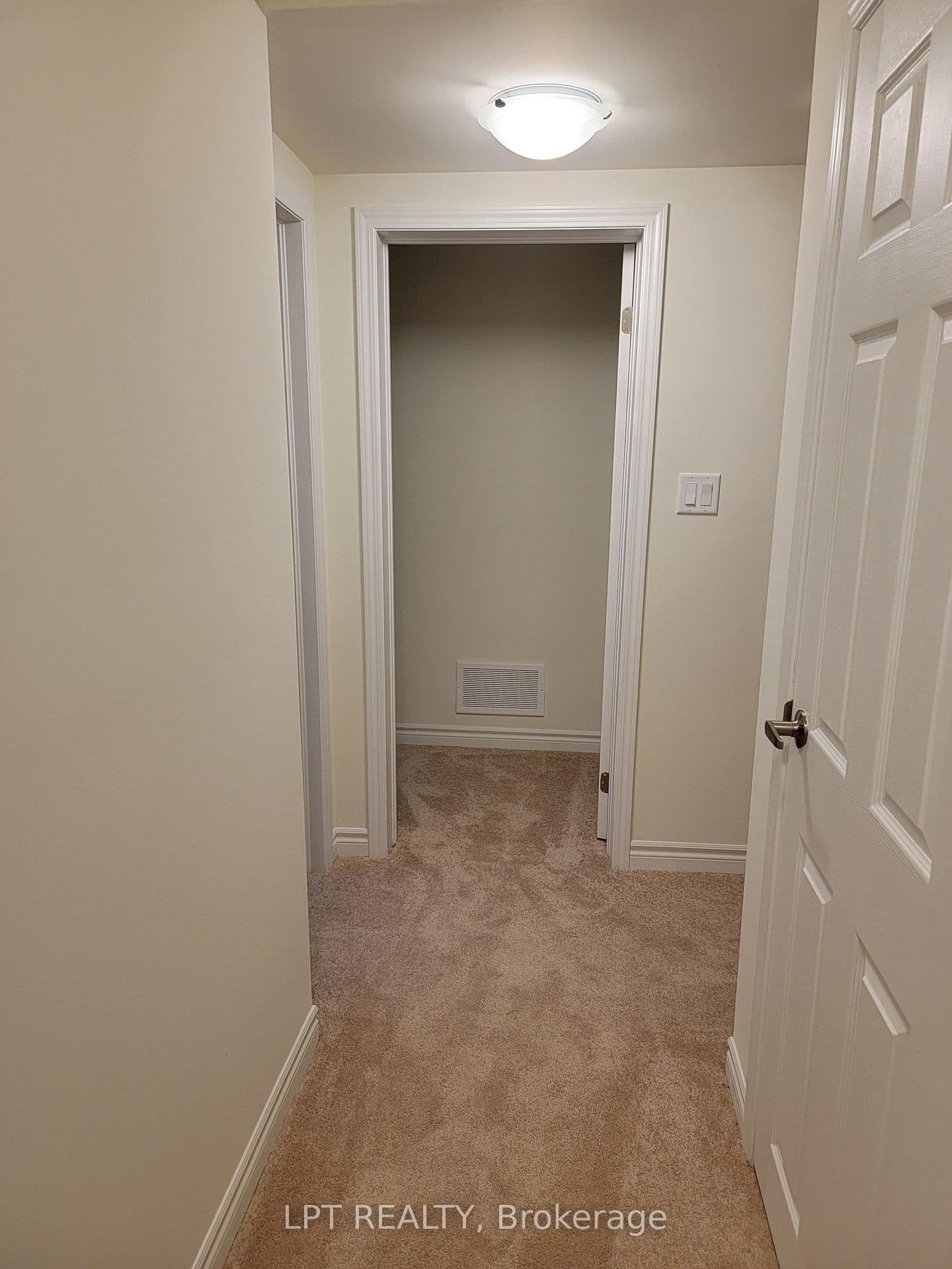 240 Lagerfeld Drive, Unit 6 thumbnail 16