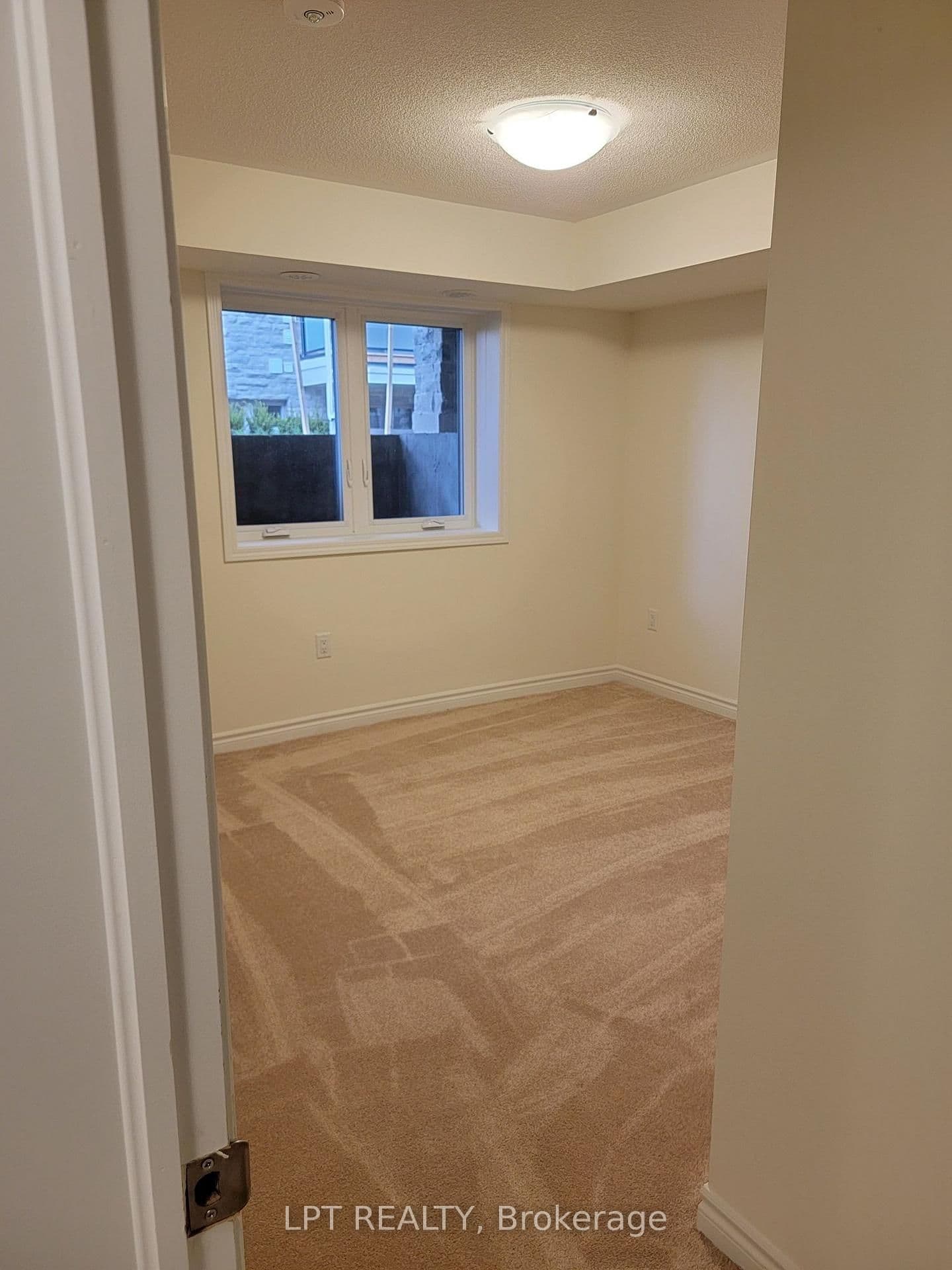 240 Lagerfeld Drive, Unit 6 thumbnail 18