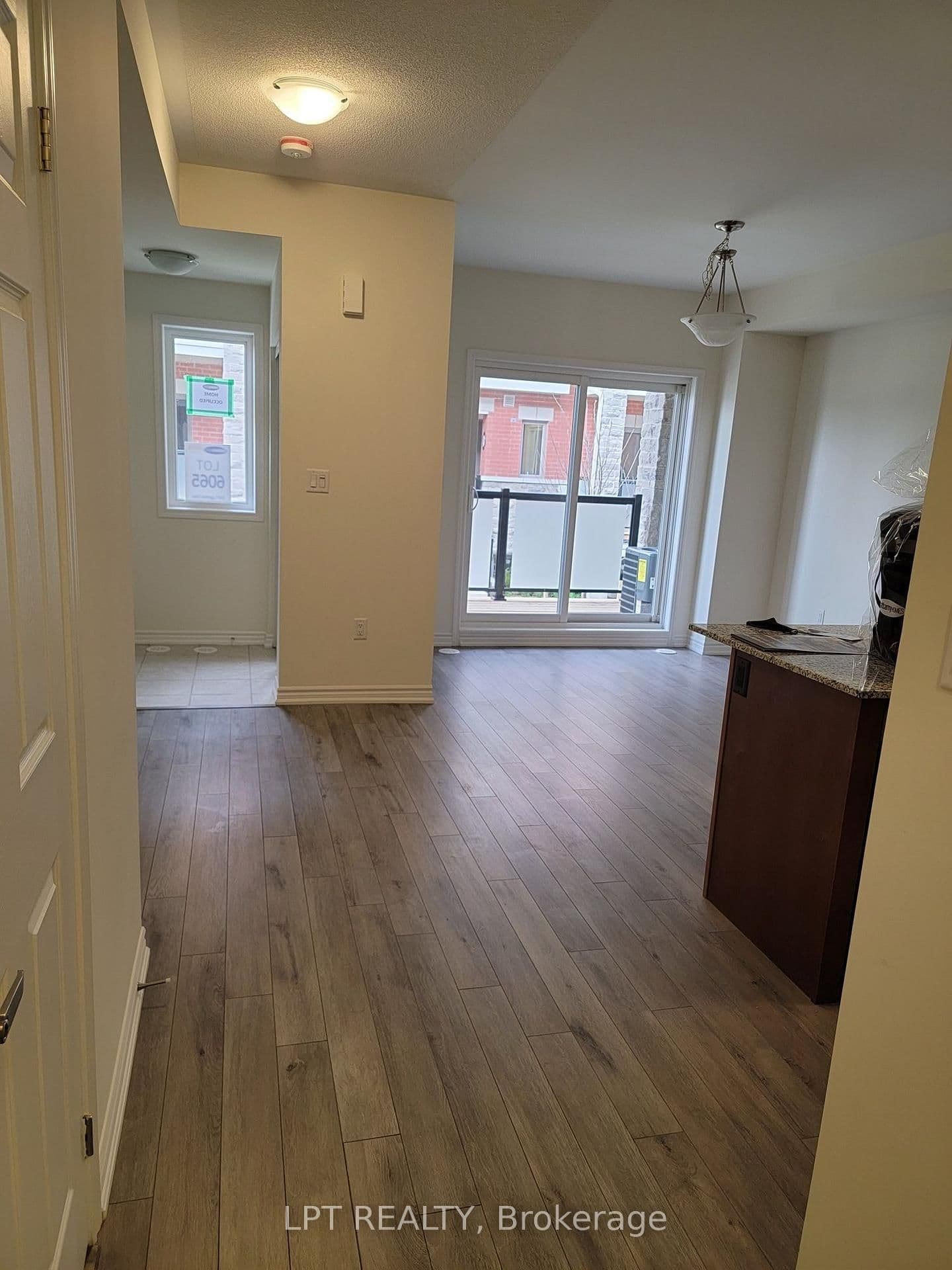 240 Lagerfeld Drive, Unit 6 thumbnail 5