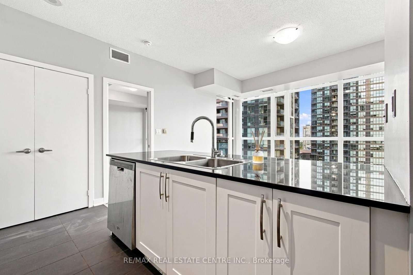 4065 Brickstone Mews, Unit 1103 thumbnail 15