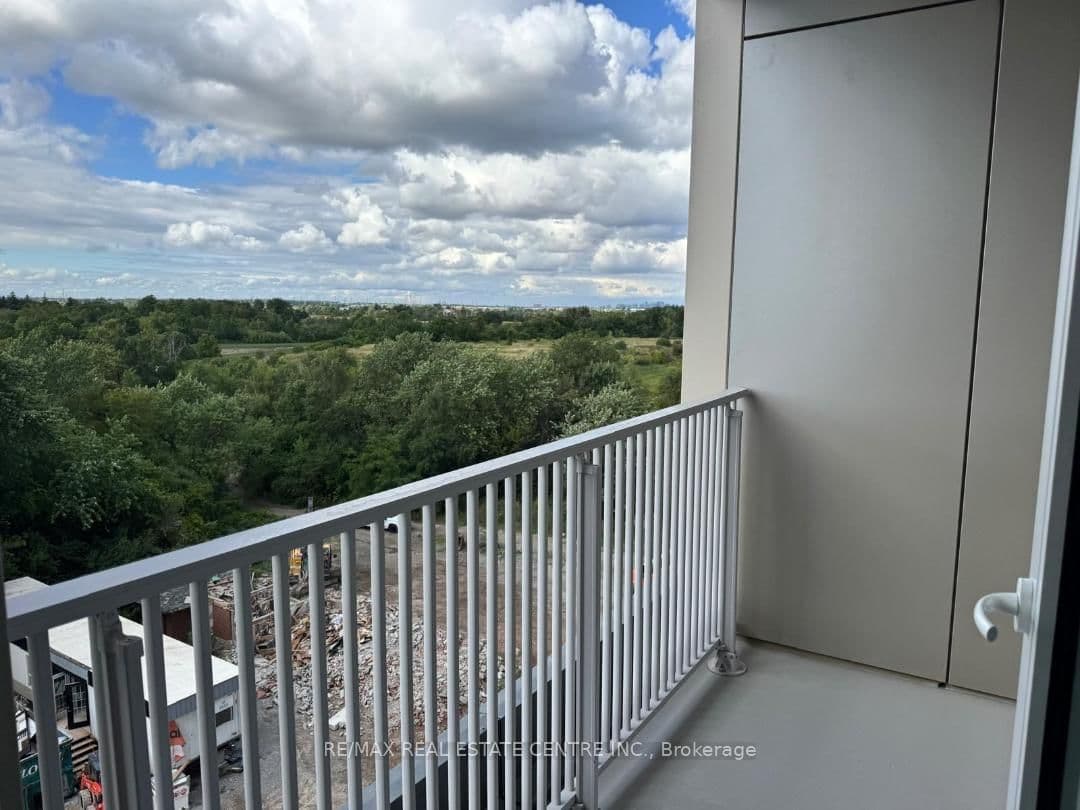 3240 William Coltson Avenue, Unit 718 thumbnail 20