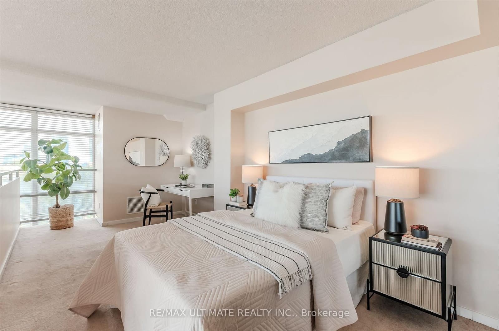 300 Manitoba Street, Unit 301 thumbnail 14