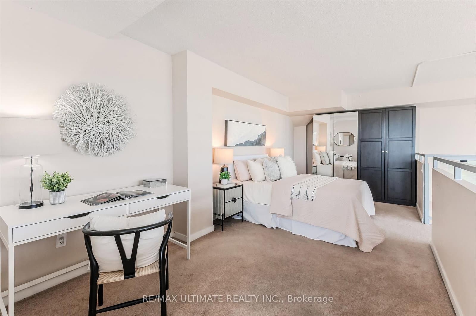 300 Manitoba Street, Unit 301 thumbnail 17