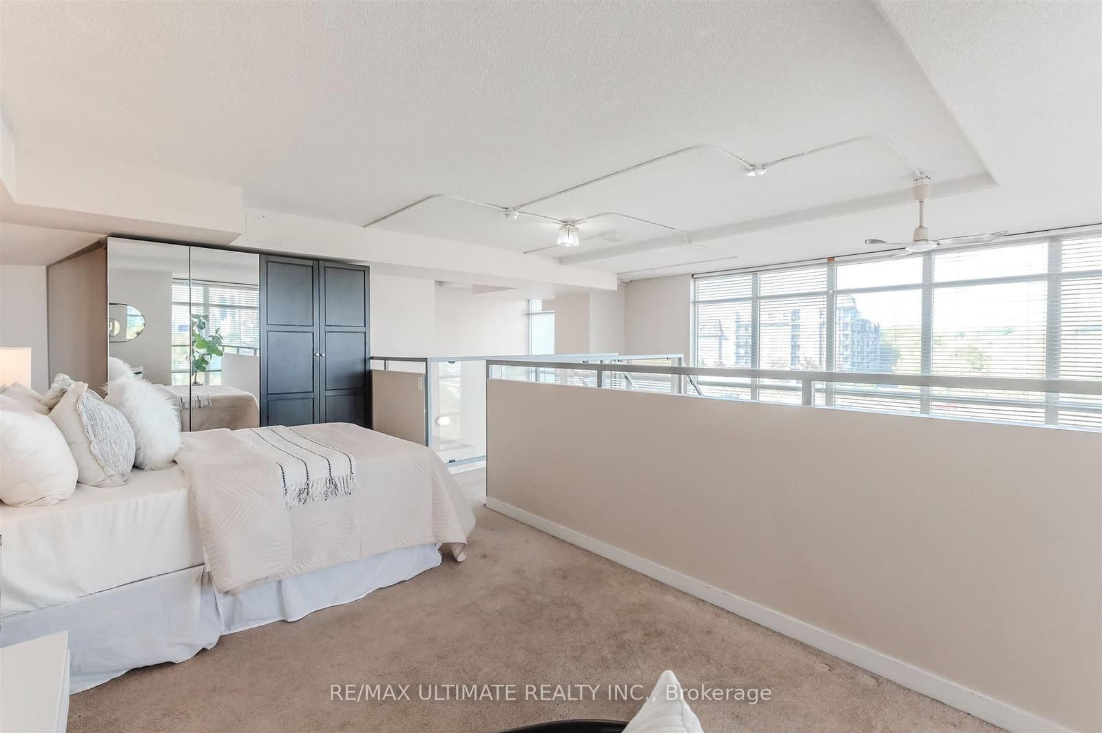 300 Manitoba Street, Unit 301 thumbnail 19