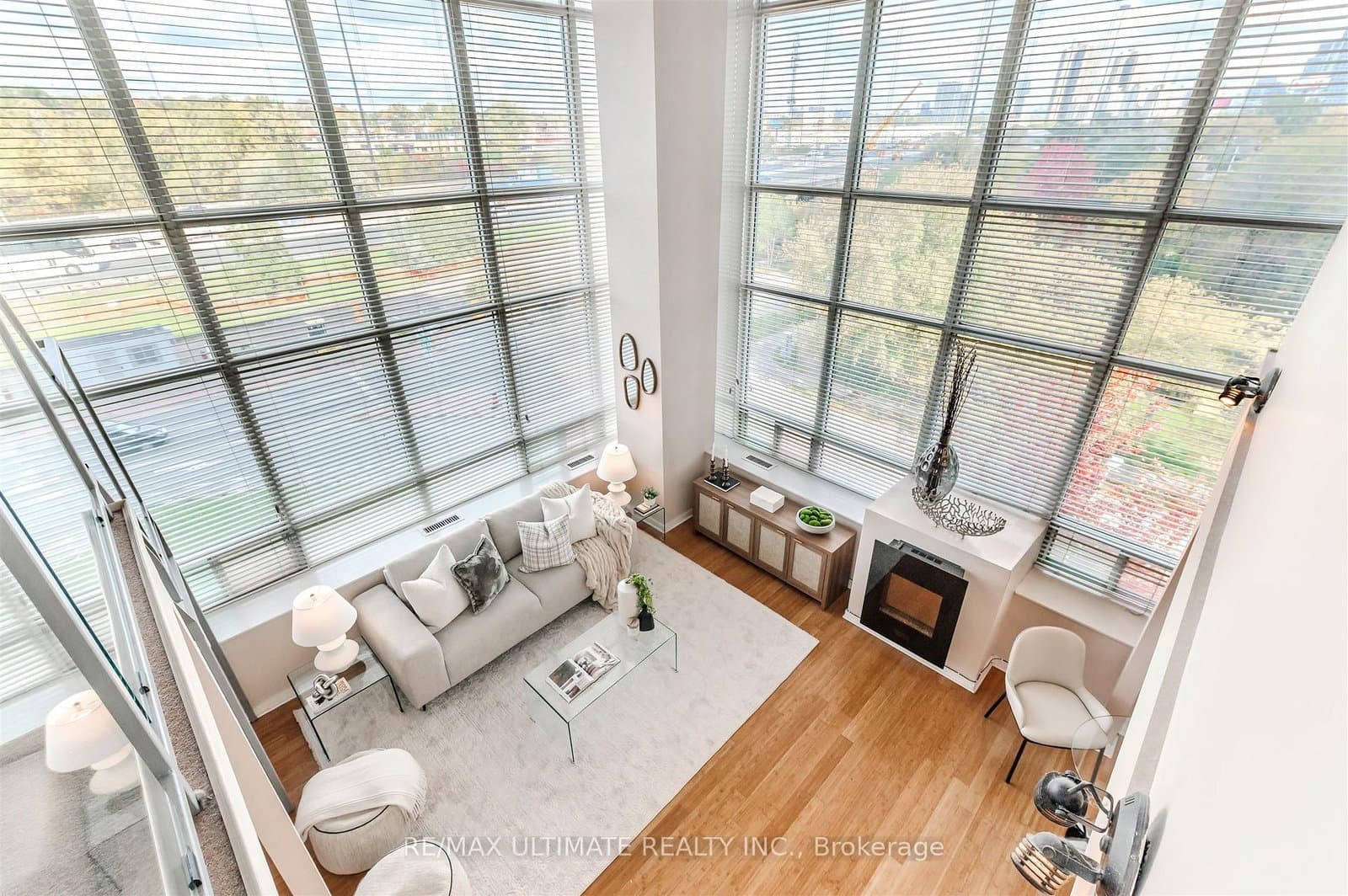 300 Manitoba Street, Unit 301 thumbnail 2