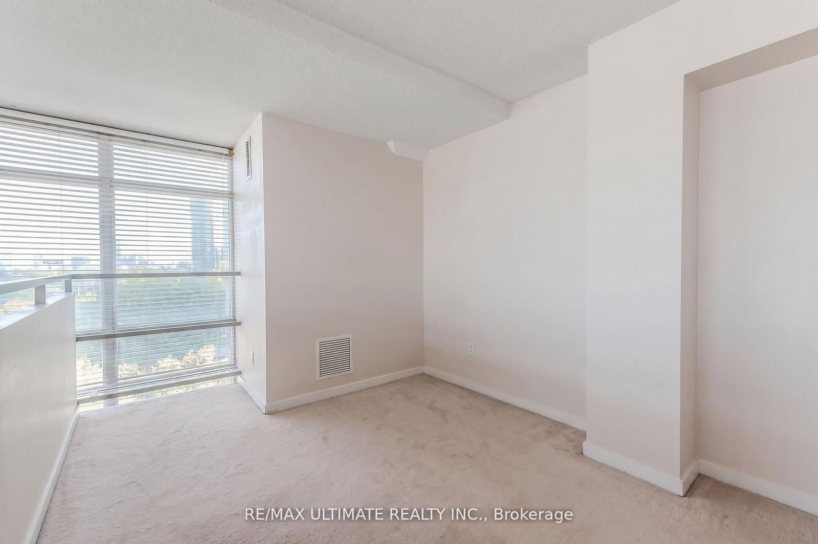 300 Manitoba Street, Unit 301 thumbnail 22
