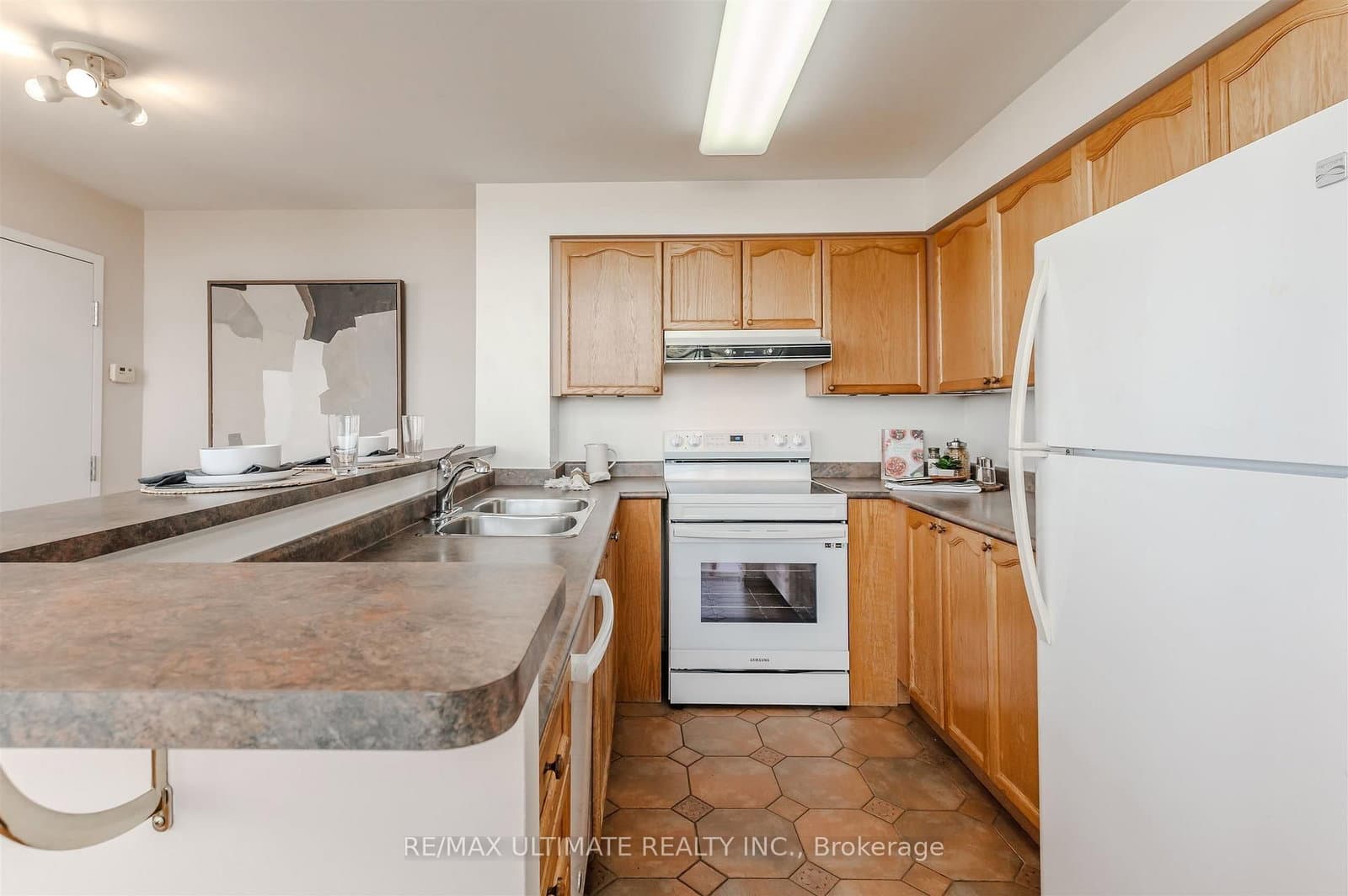 300 Manitoba Street, Unit 301 thumbnail 26