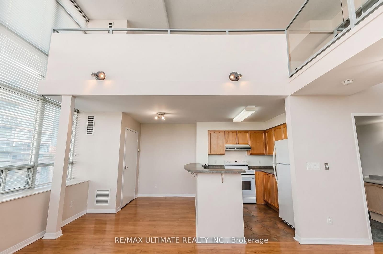 300 Manitoba Street, Unit 301 thumbnail 28