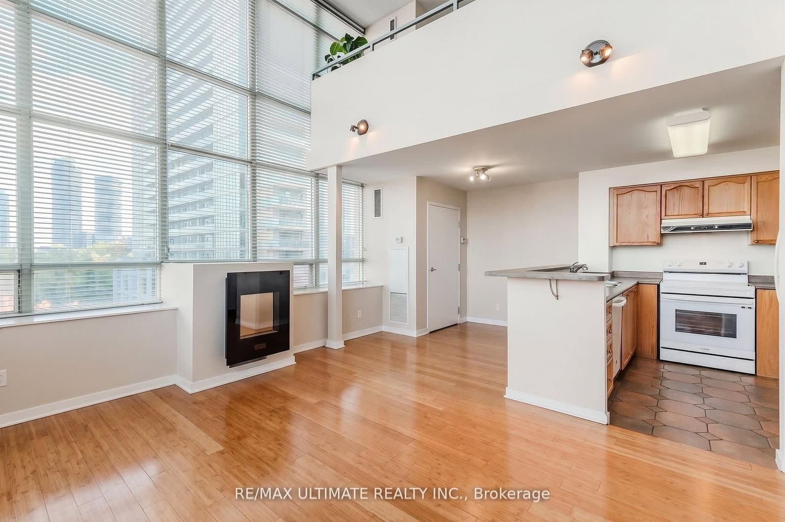 300 Manitoba Street, Unit 301 thumbnail 33