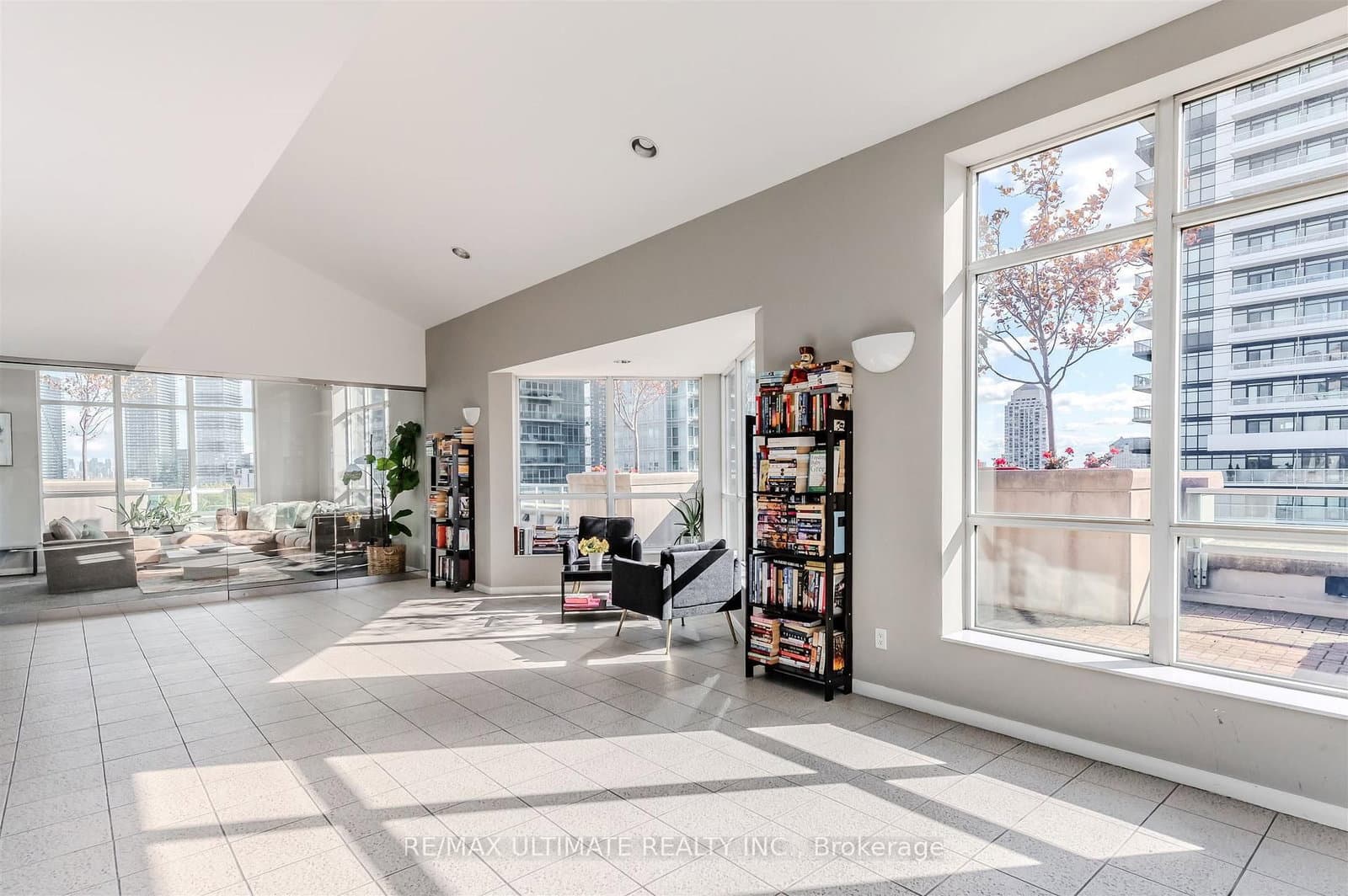 300 Manitoba Street, Unit 301 thumbnail 39