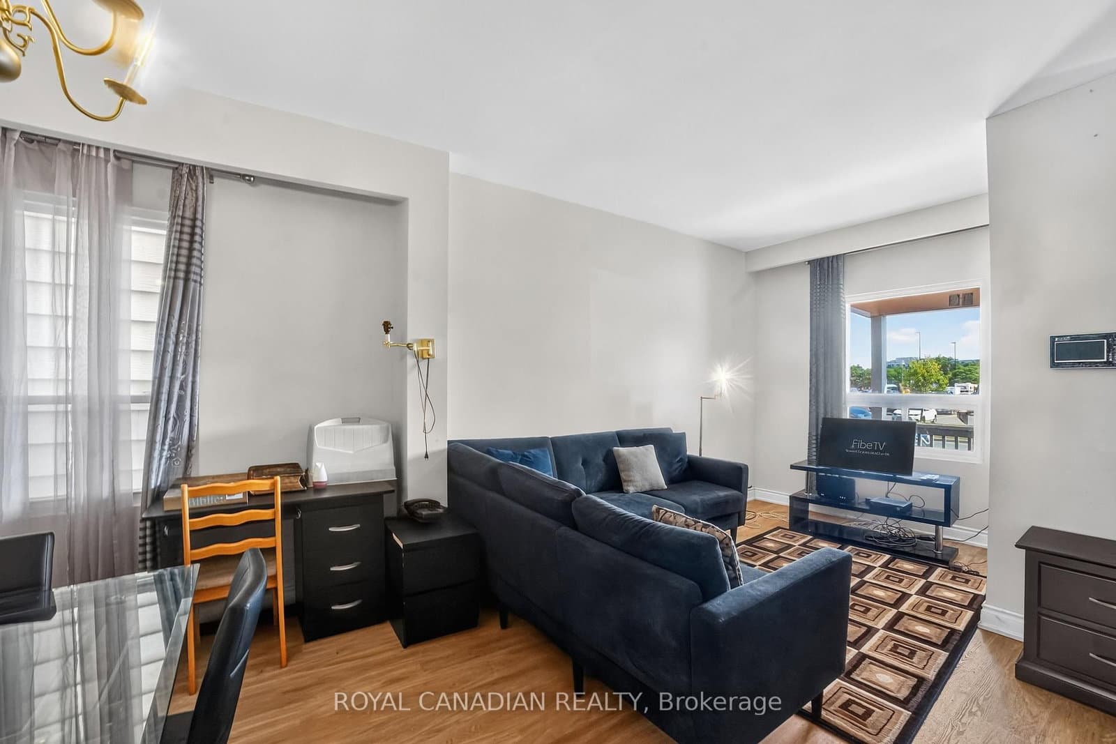 2538 St Clair Avenue W thumbnail 11