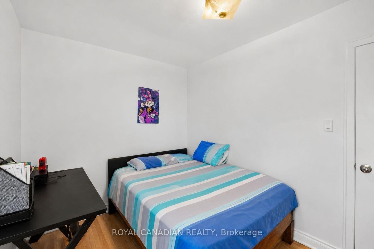 2538 St Clair Avenue W thumbnail 26