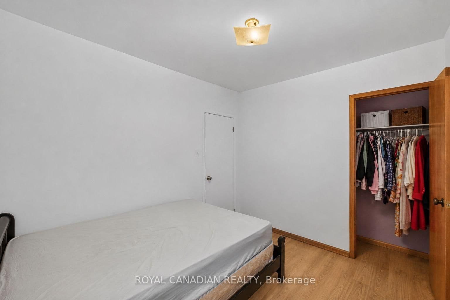 2538 St Clair Avenue W thumbnail 30