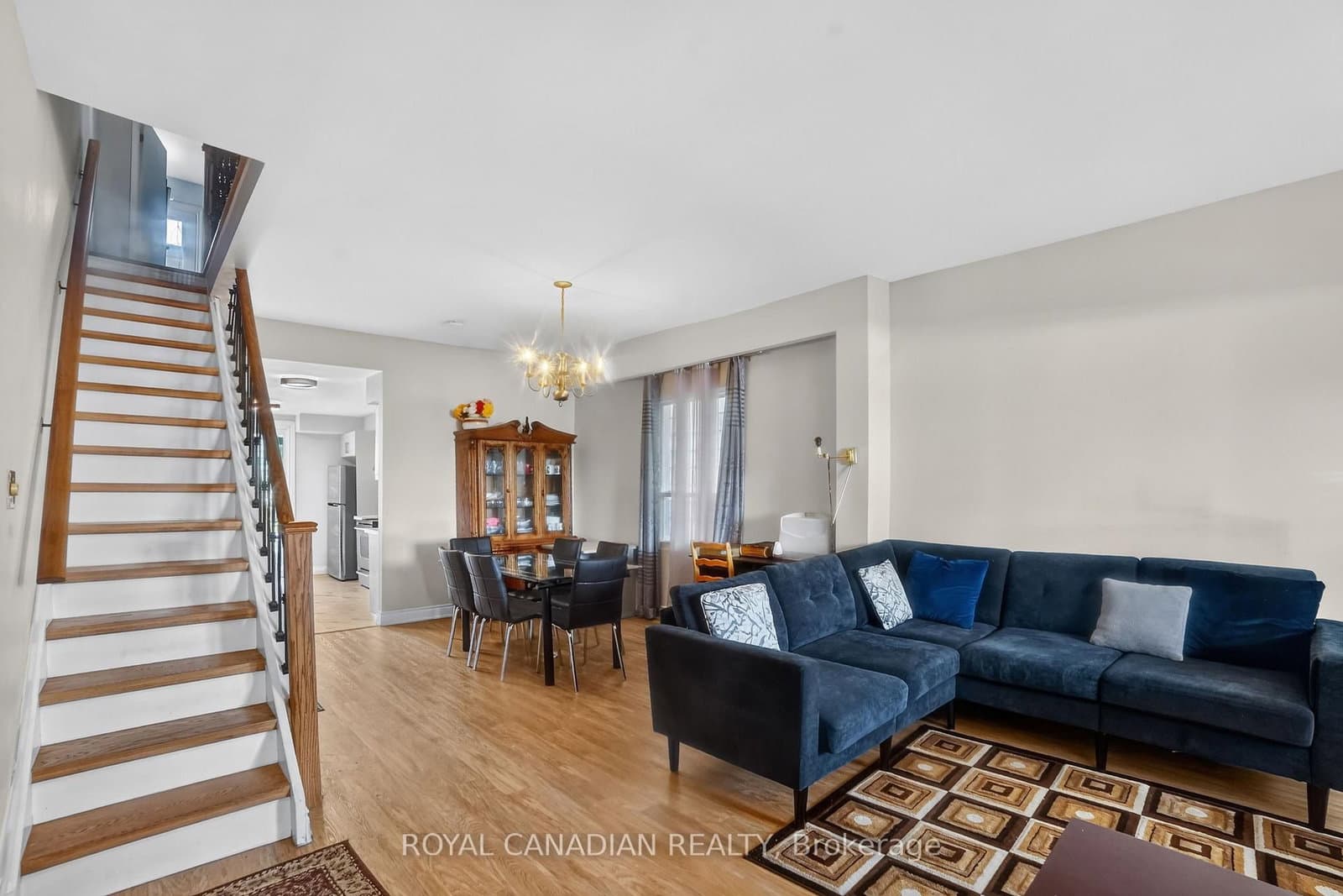 2538 St Clair Avenue W thumbnail 7