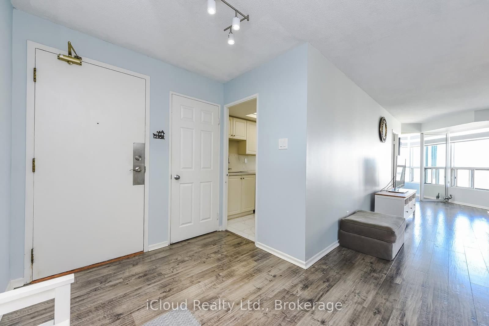 4460 Tucana Court, Unit 1510 thumbnail 6