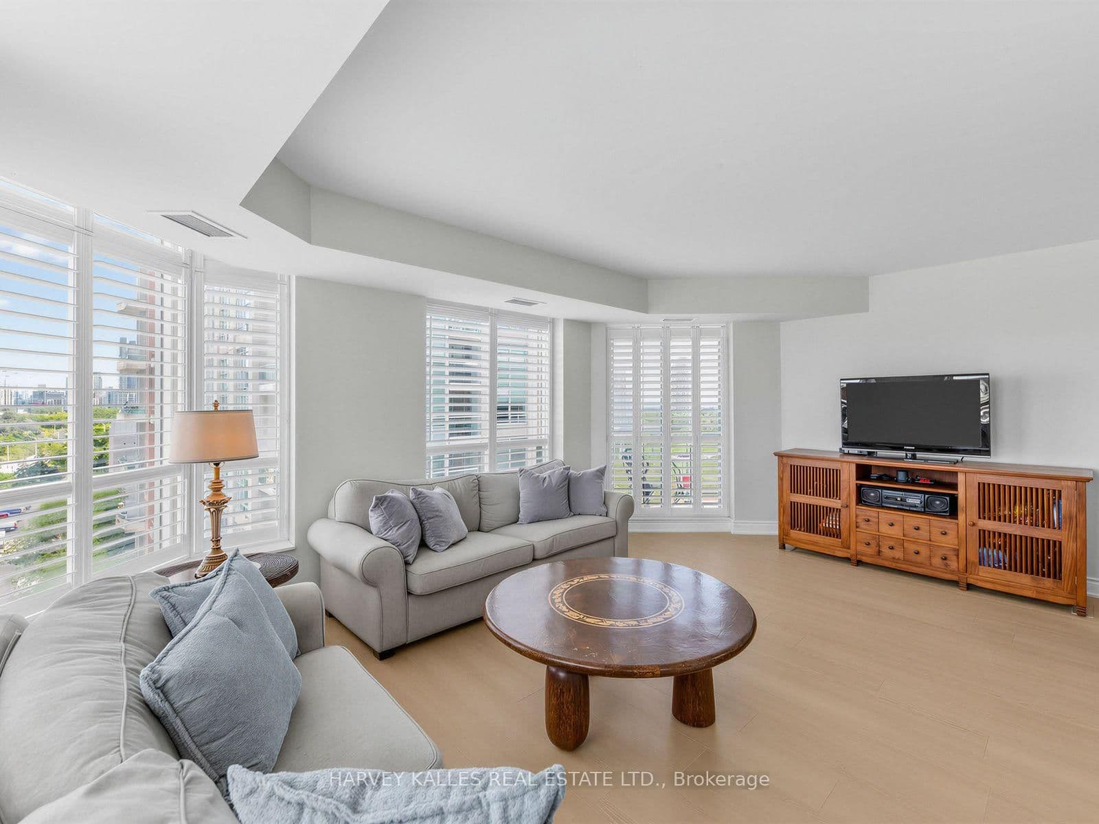 190 Manitoba Street, Unit 904 thumbnail 10