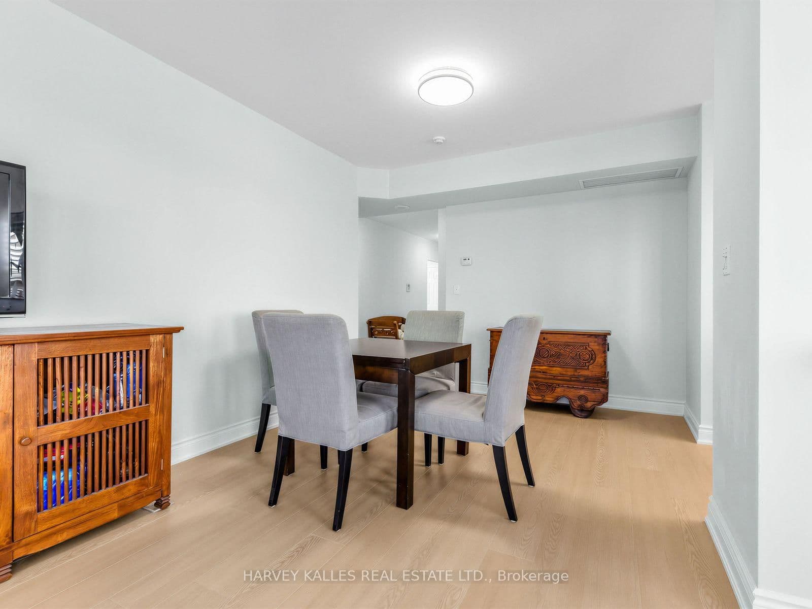 190 Manitoba Street, Unit 904 thumbnail 14