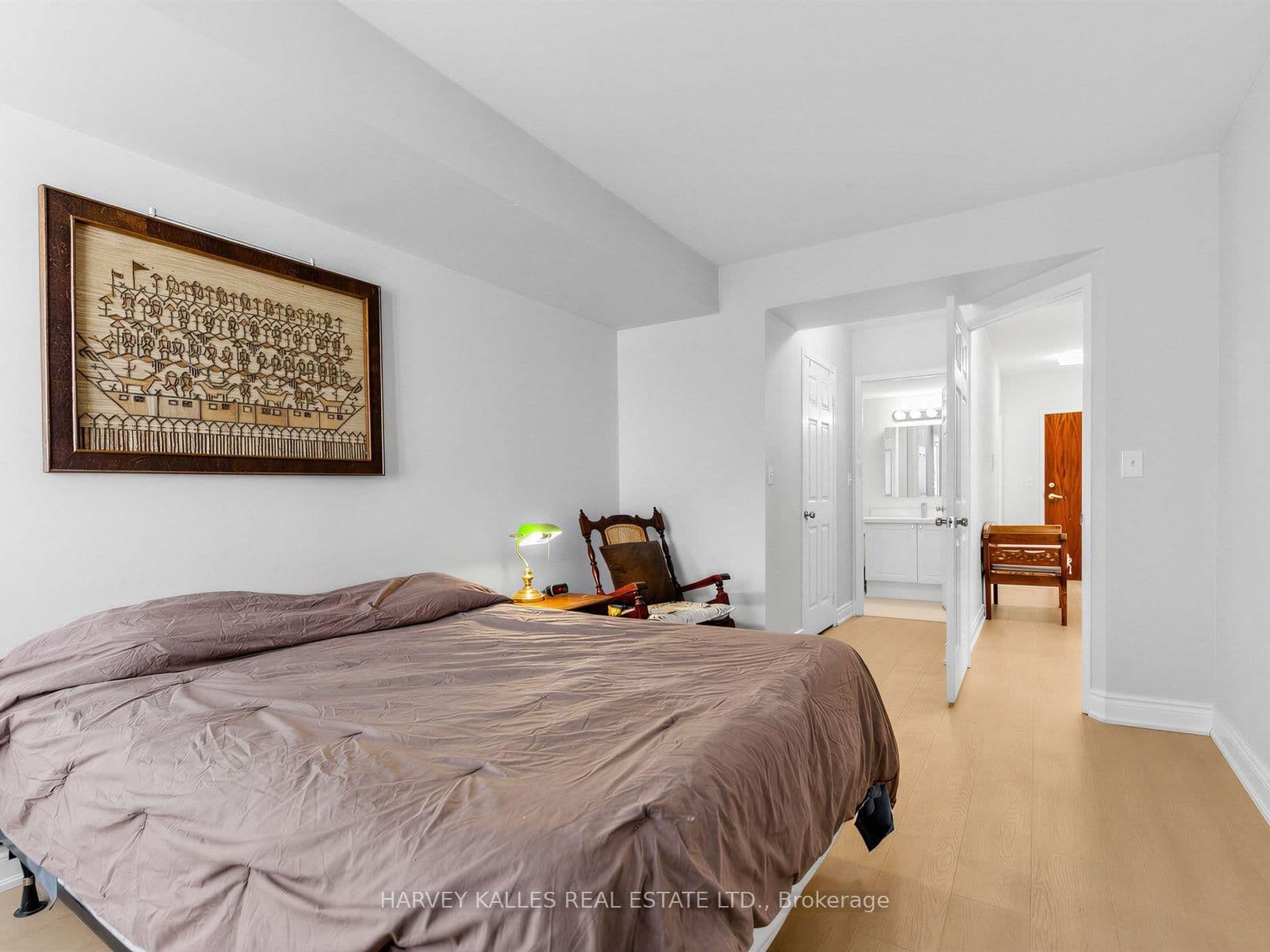 190 Manitoba Street, Unit 904 thumbnail 16